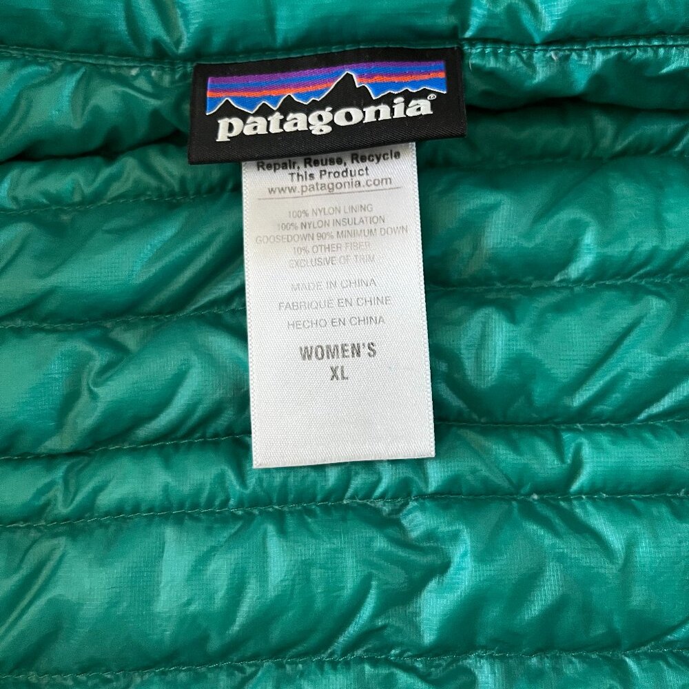 Patagonia Women's XL Down Sweater Green
